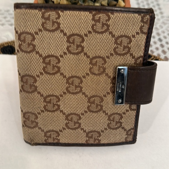 Gucci man’s wallet in decent condition used but still good - Picture 11 of 14